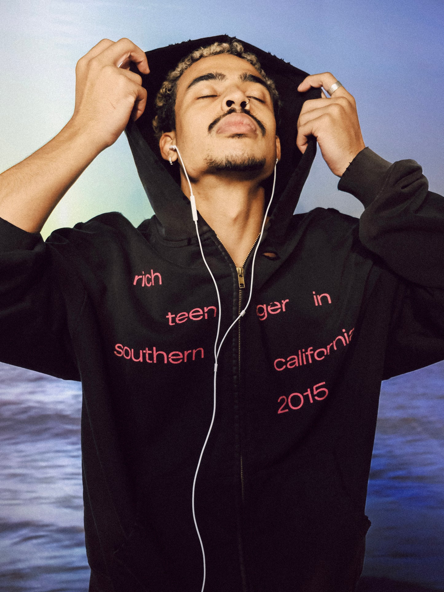 Nepo, Zip-Up